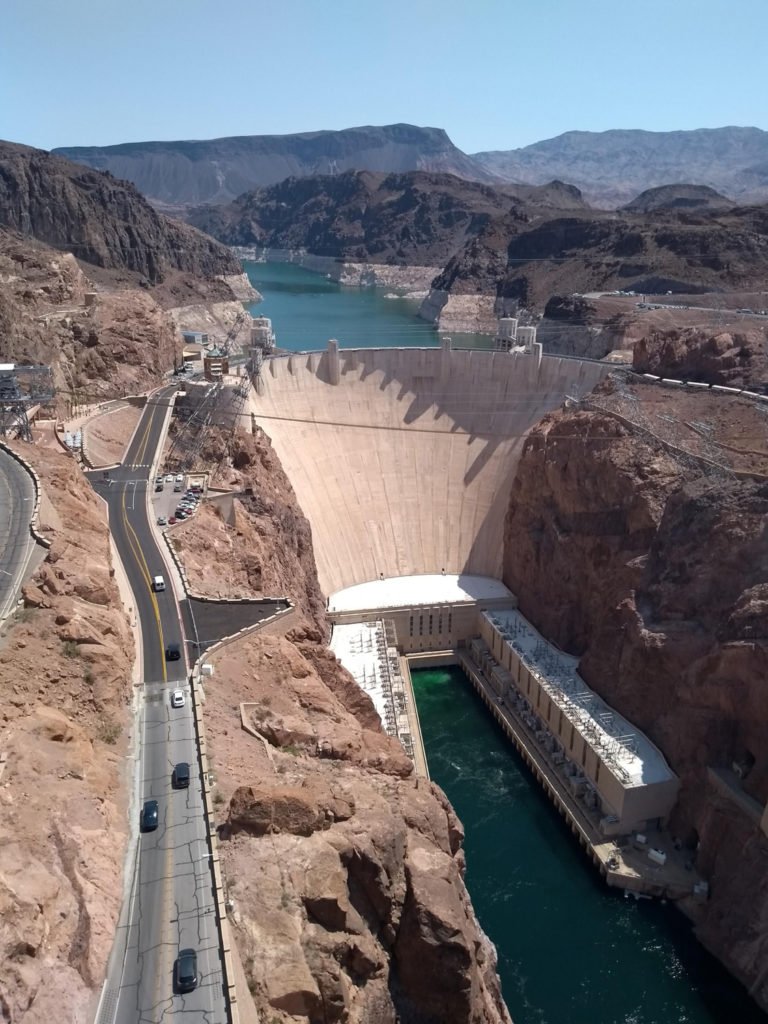 A visit to the Hoover Dam - Chimptrips