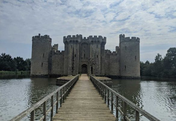 A walk to Camber Castle (Rye), East Sussex - Chimptrips