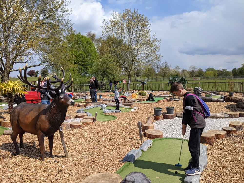 Golf at Dinton Pastures, Berkshire, UK