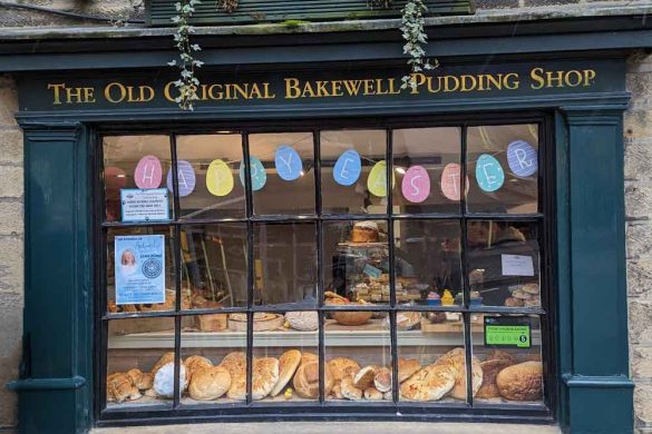 shop window of the Bakewell Pudding Shop with puddings in window, Bakewell, Peak District National Park