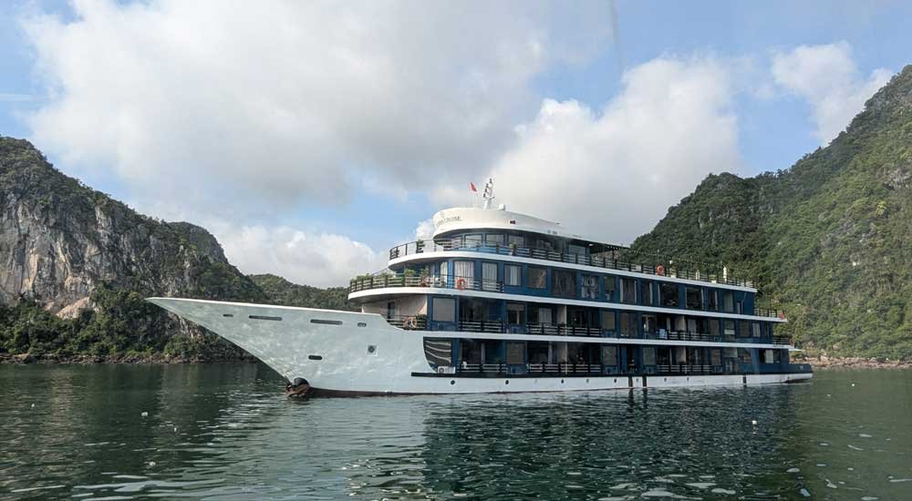 Doris Cruise, Lan Ha Bay, Vietnam
