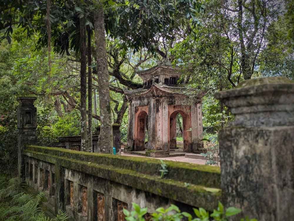 Hoa Lu Temple